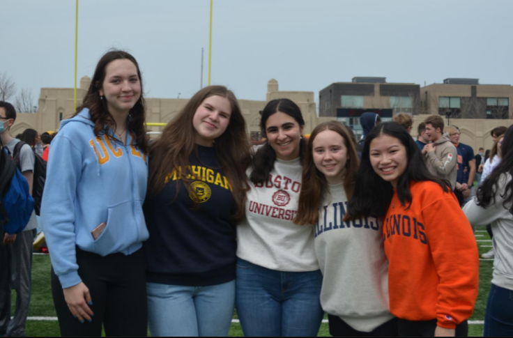 Seniors+from+Lanes+Decision+Day+on+April+29.+Pictured+from+left+to+right%3A++Andrea+Djuric%2C+Juliana+Filip%2C+Mara+Mellits%2C+Lea+Stangenes+and+Mali+Sullivan.+