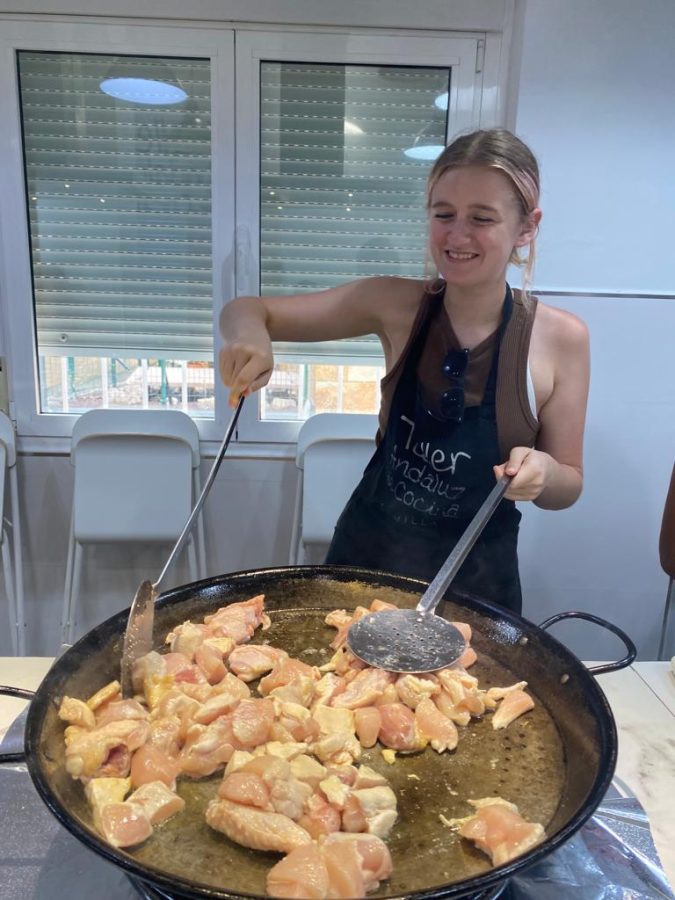 Ruby Thomspon attending a cooking class as part of a CIEE excursion.