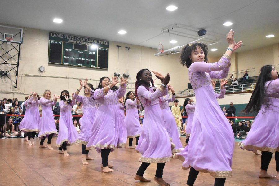 The Pakistani Club performs in the Gym during I-Days.