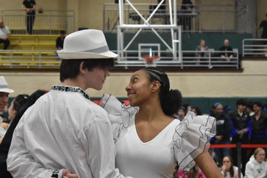 Seniors Jack Deane and Jena Smith dance together during Nicaraguan Club’s performance.