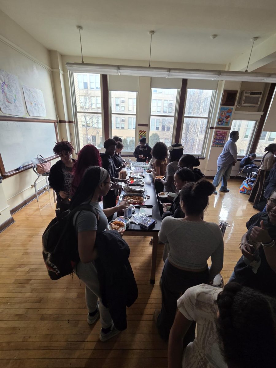 Students get foods served by West African Club, East African Club, and Middle Eastern North African Club. 