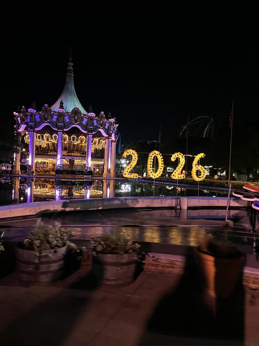 Class of 2026 sign placed at the entrance of Six Flags, Great America.
